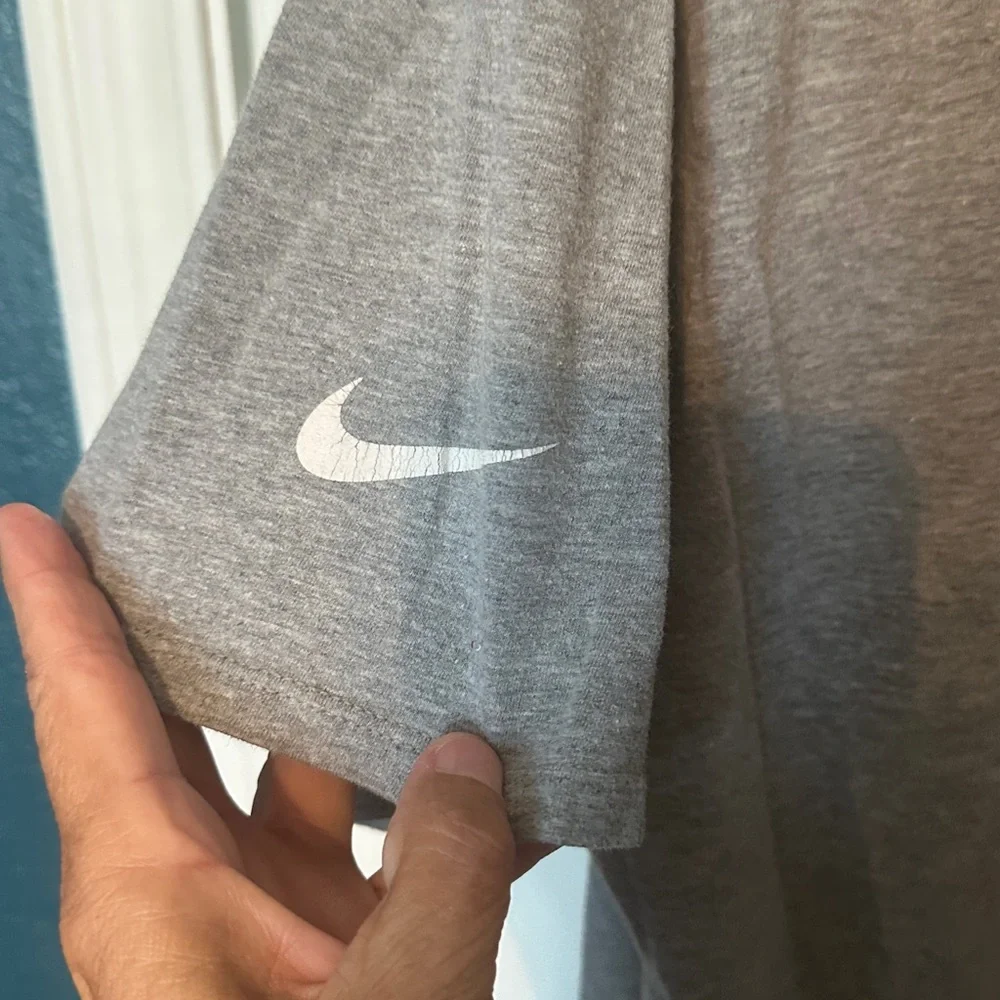☑️NIKE - Gray Hold Down the East Men's T-Shirt